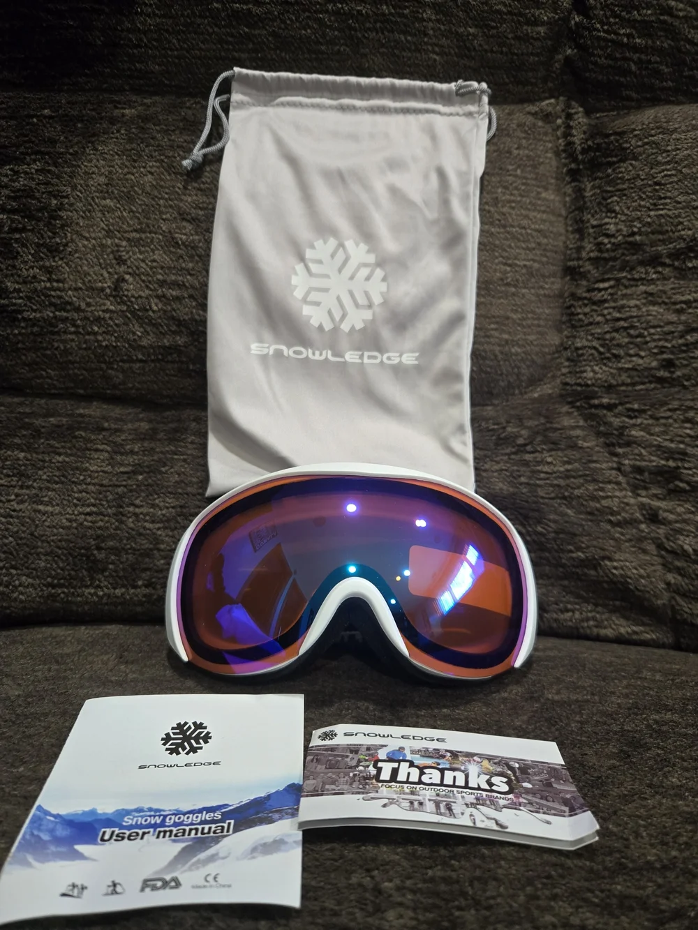 White Ski and Snowboard Goggles with Rose Mirror Lens